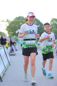 BIB: 1142, 816
                            <button type="button" onclick="openModal(3636084)" class="btn btn-primary btn-sm float-right btn-popup" data-toggle="modal" data-target=".modal-high-quality">
                        <i class="fas fa-shopping-cart"></i> Add to Cart
                    </button>
                                            <button type="button" onclick="isThisMe(3636084, true)" class="btn btn-success btn-sm float-right btn-popup btn-isme hidden" data-toggle="tooltip" data-placement="bottom" title="นี่คือรูปของคุณใช่ไหม คลิกที่นี่เพื่อเอาเข้าอัลบั้ม">
                        <i class="fas fa-plus"></i> Add to album
                    </button>
                    <button type="button" onclick="isThisMe(3636084, false)" class="btn btn-warning btn-sm float-right btn-popup btn-isnotme hidden">
                        <i class="fas fa-ban"></i> Remove from album
                    </button>